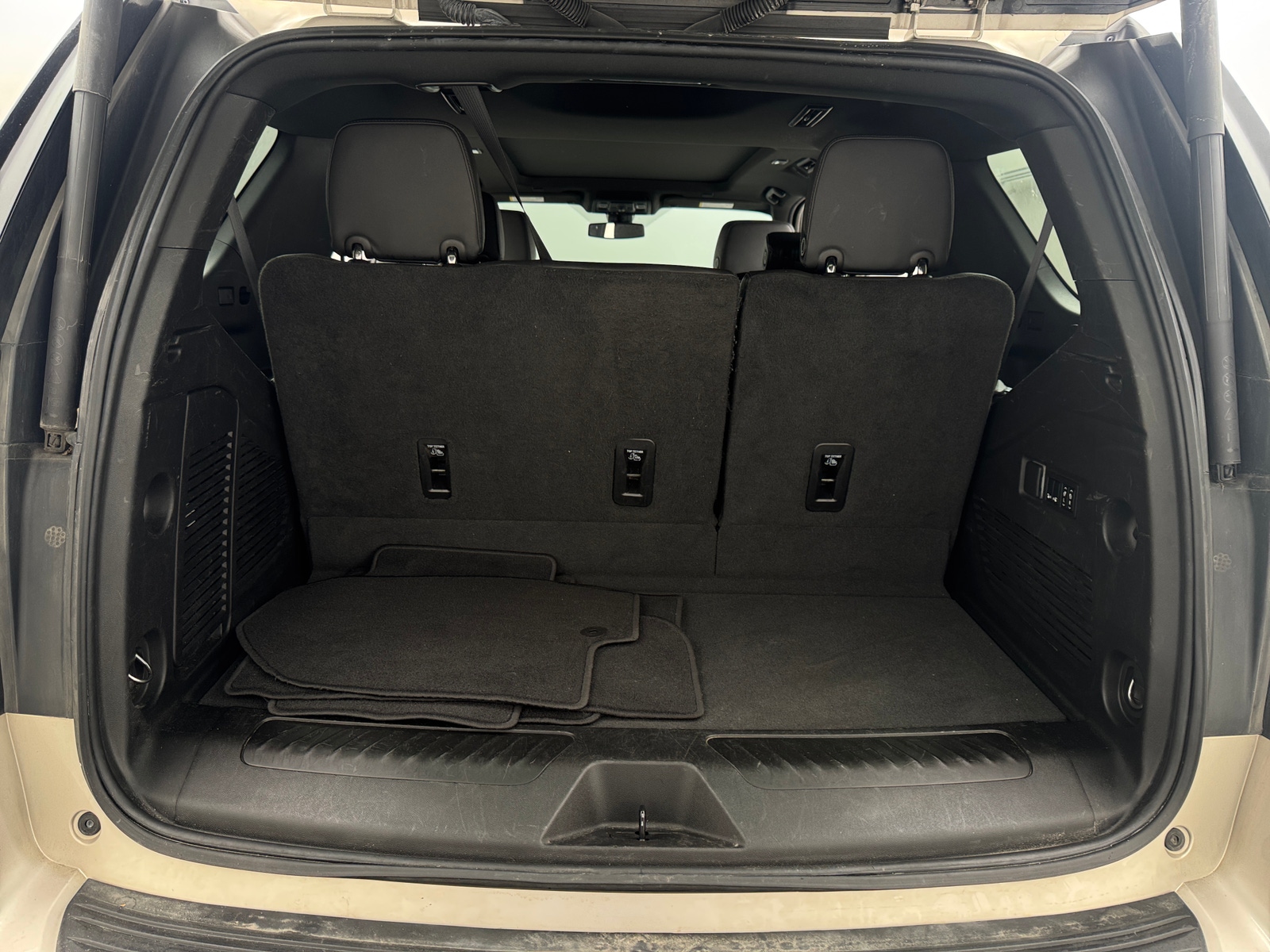 Thumbnail: 2022 Chevrolet Tahoe - 6