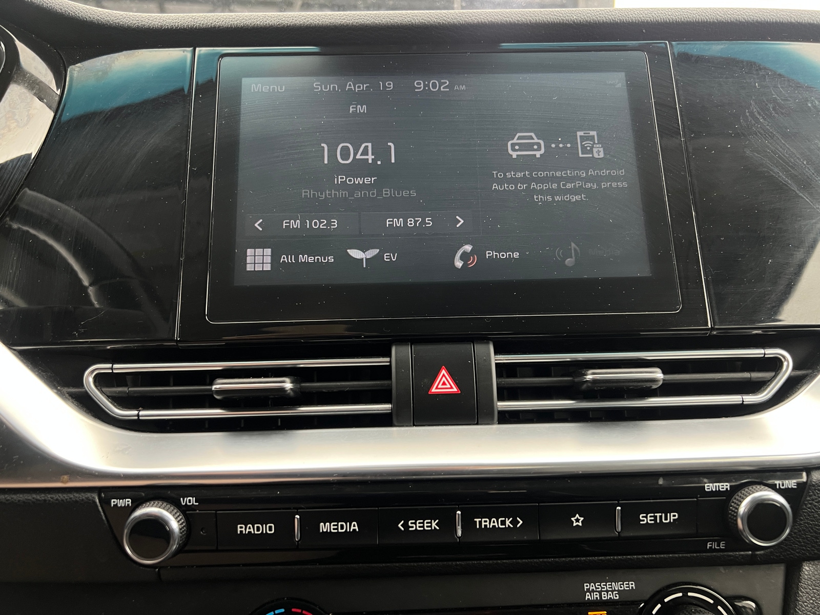 Thumbnail: 2021 Kia Niro - 4