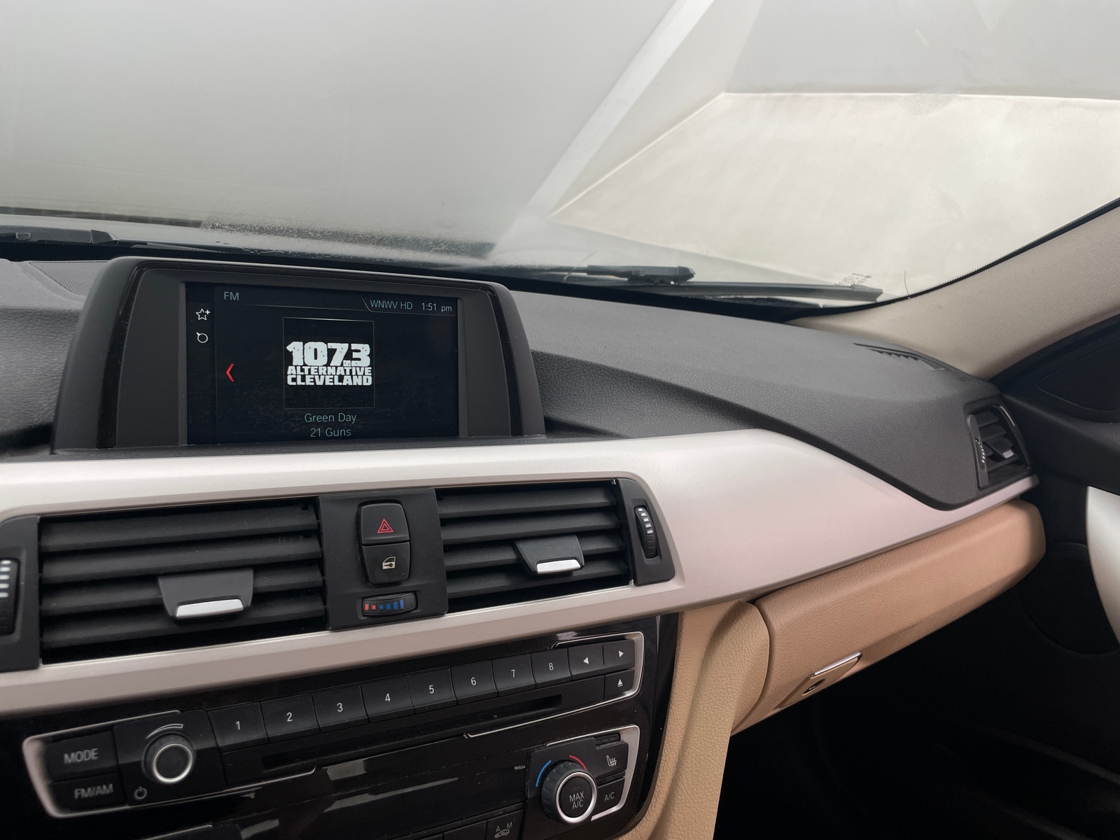 Thumbnail: 2018 BMW 3 Series - 3