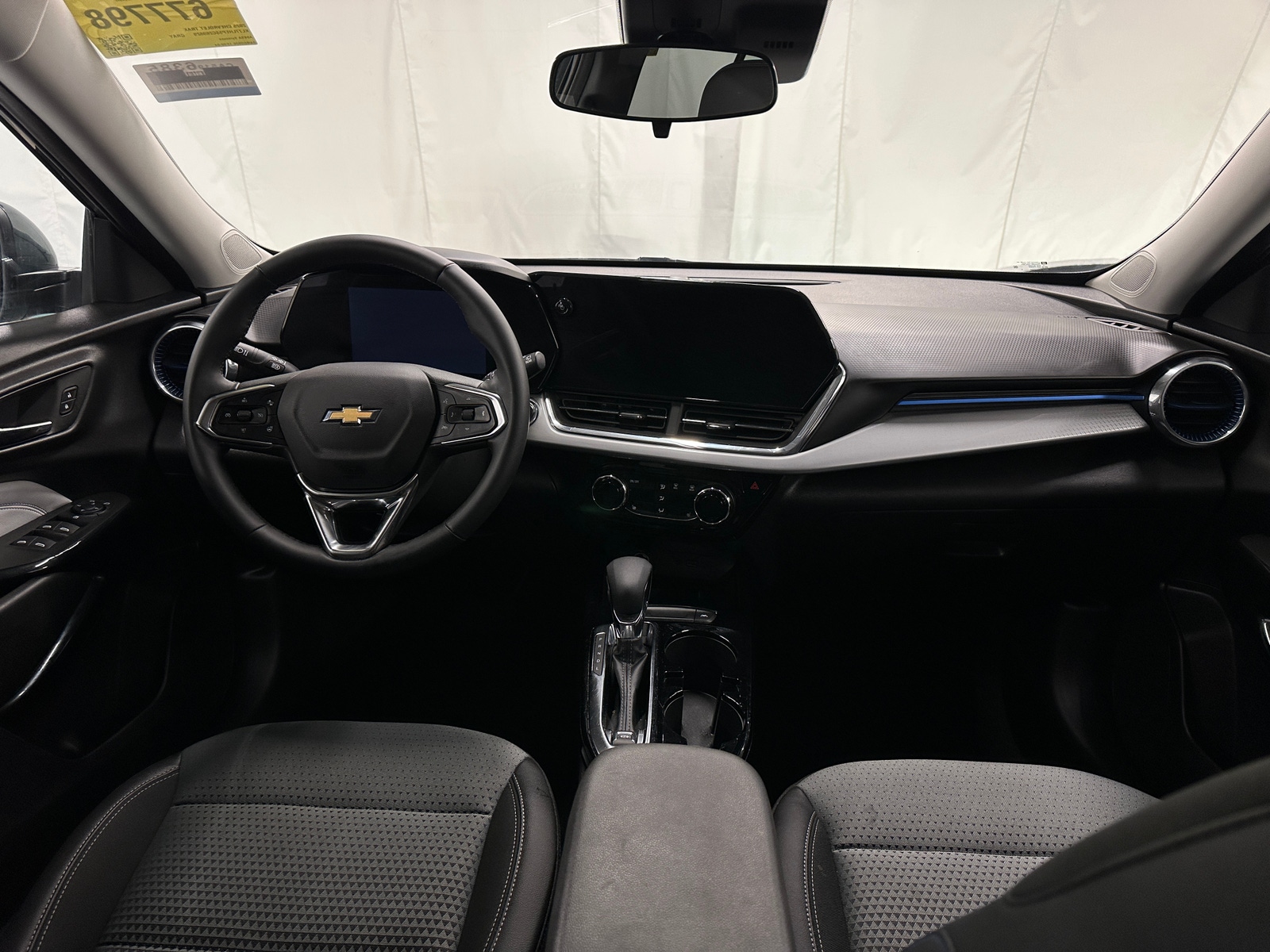 Thumbnail: 2025 Chevrolet Trax - 3