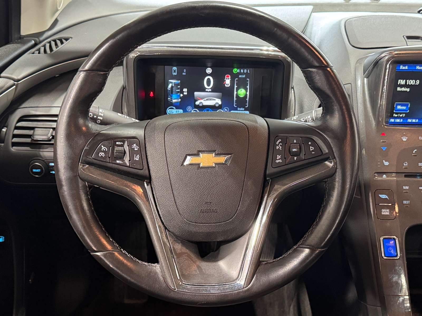 Thumbnail: 2015 Chevrolet Volt - 4