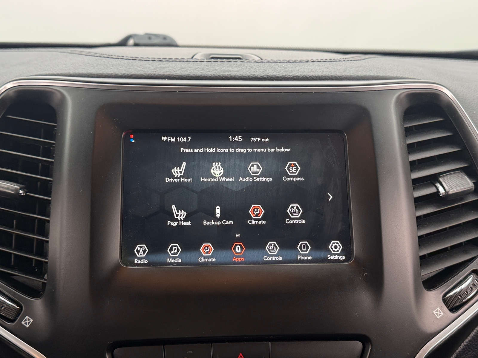 Thumbnail: 2019 Jeep Cherokee - 4