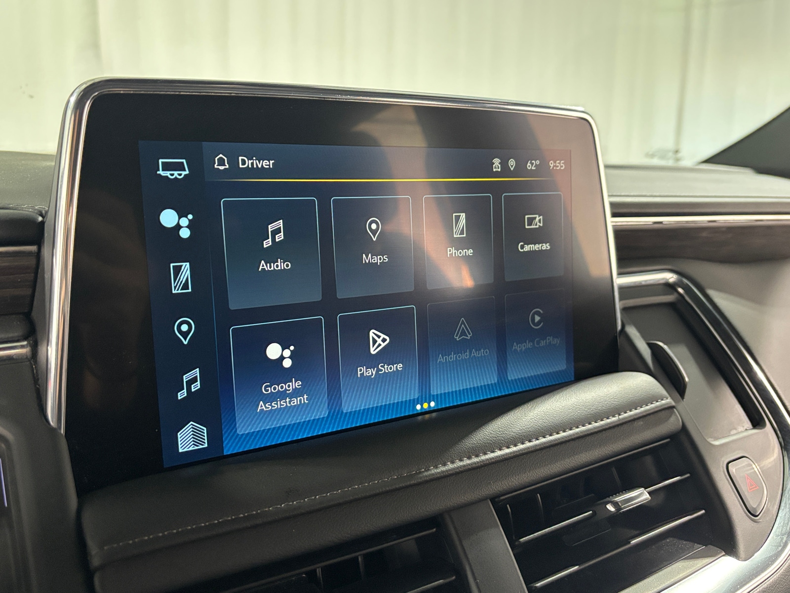 Thumbnail: 2024 Chevrolet Suburban - 3