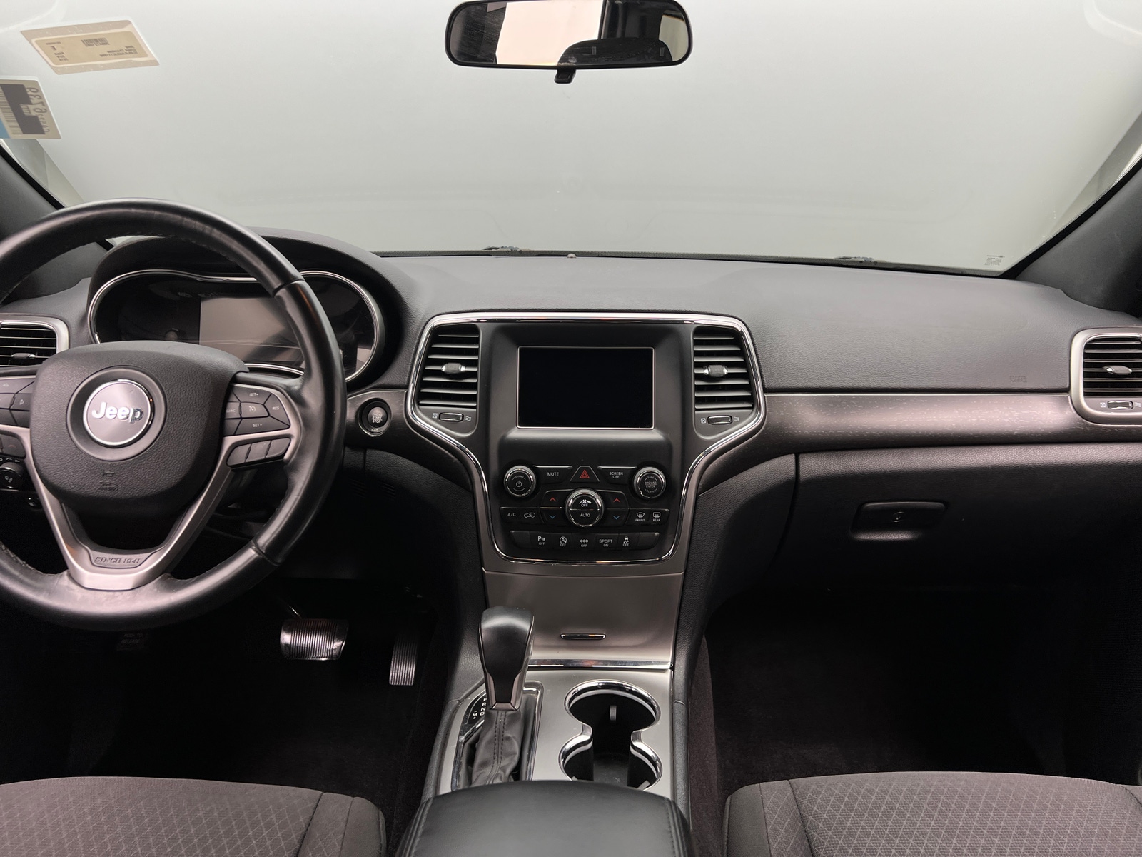 Thumbnail: 2018 Jeep Grand Cherokee - 3