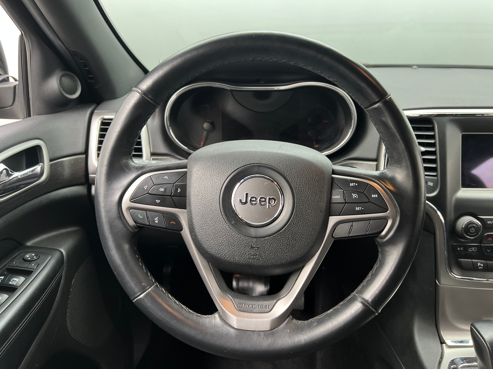 Thumbnail: 2018 Jeep Grand Cherokee - 5