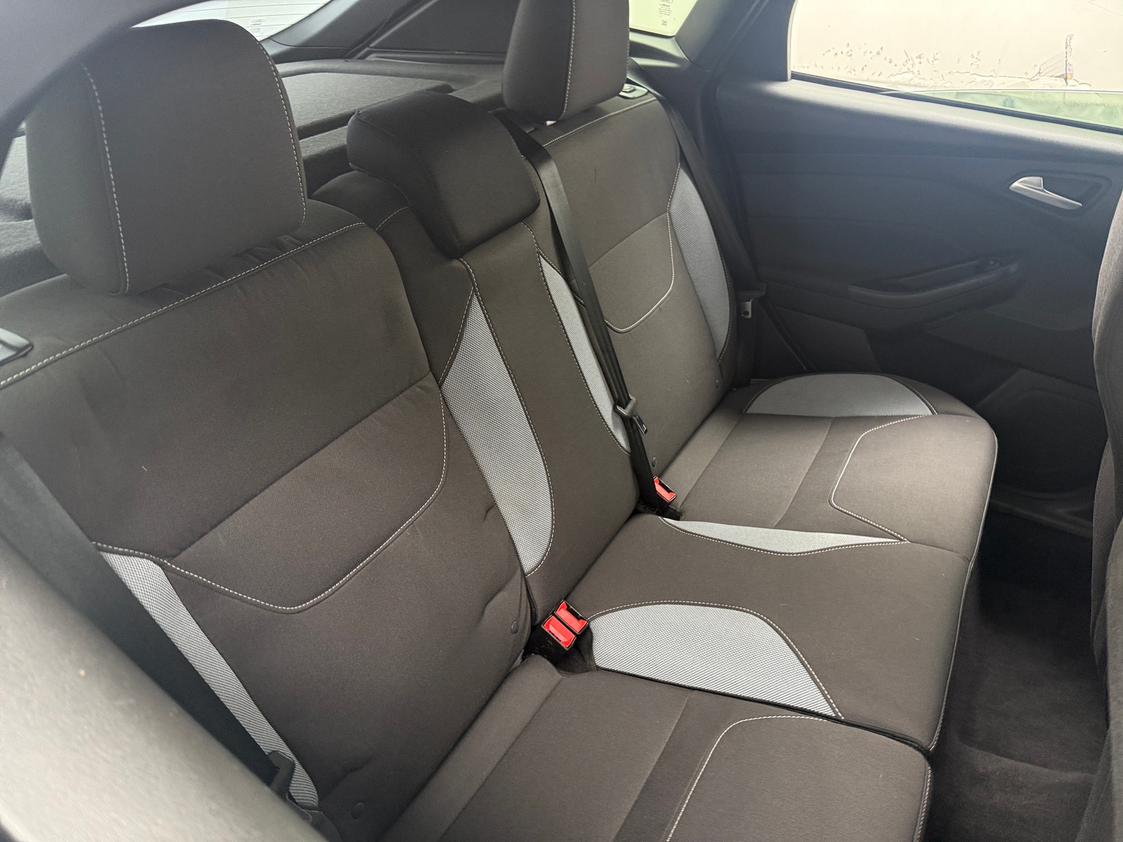 Thumbnail: 2015 Ford Focus - 6