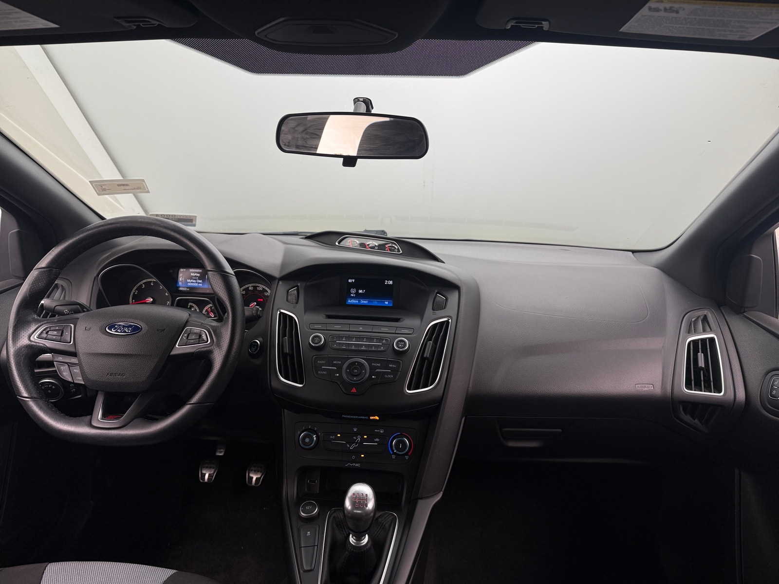 Thumbnail: 2015 Ford Focus - 3