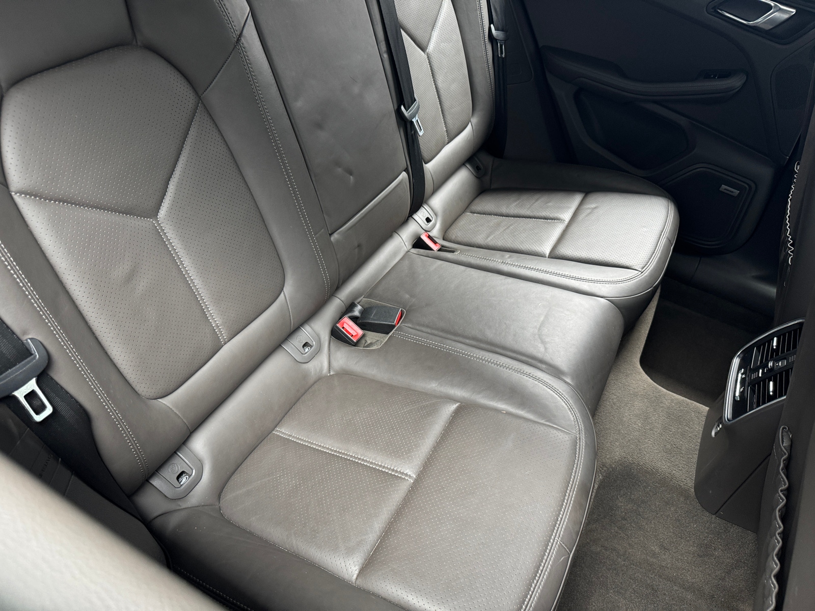 Thumbnail: 2017 Porsche Macan - 5