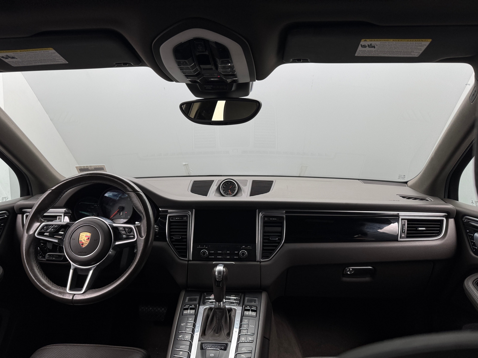 Thumbnail: 2017 Porsche Macan - 2