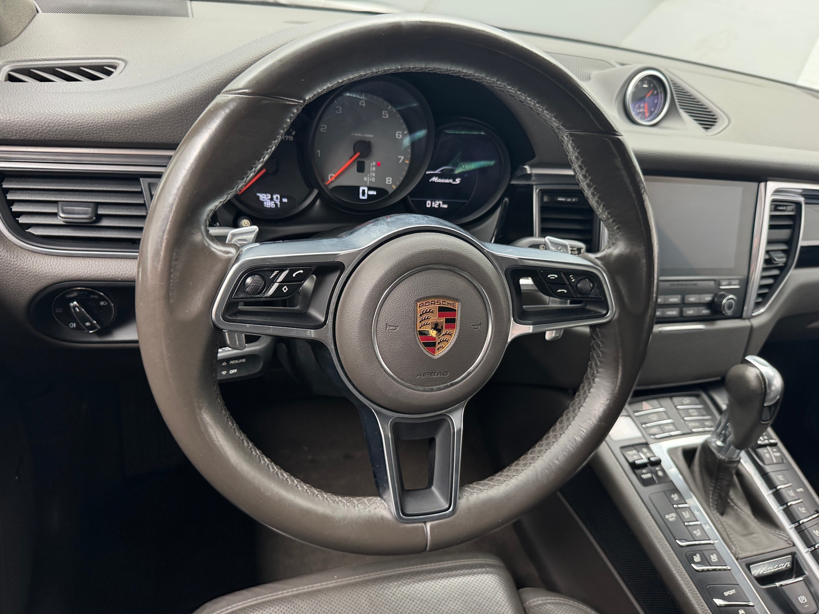 Thumbnail: 2017 Porsche Macan - 4