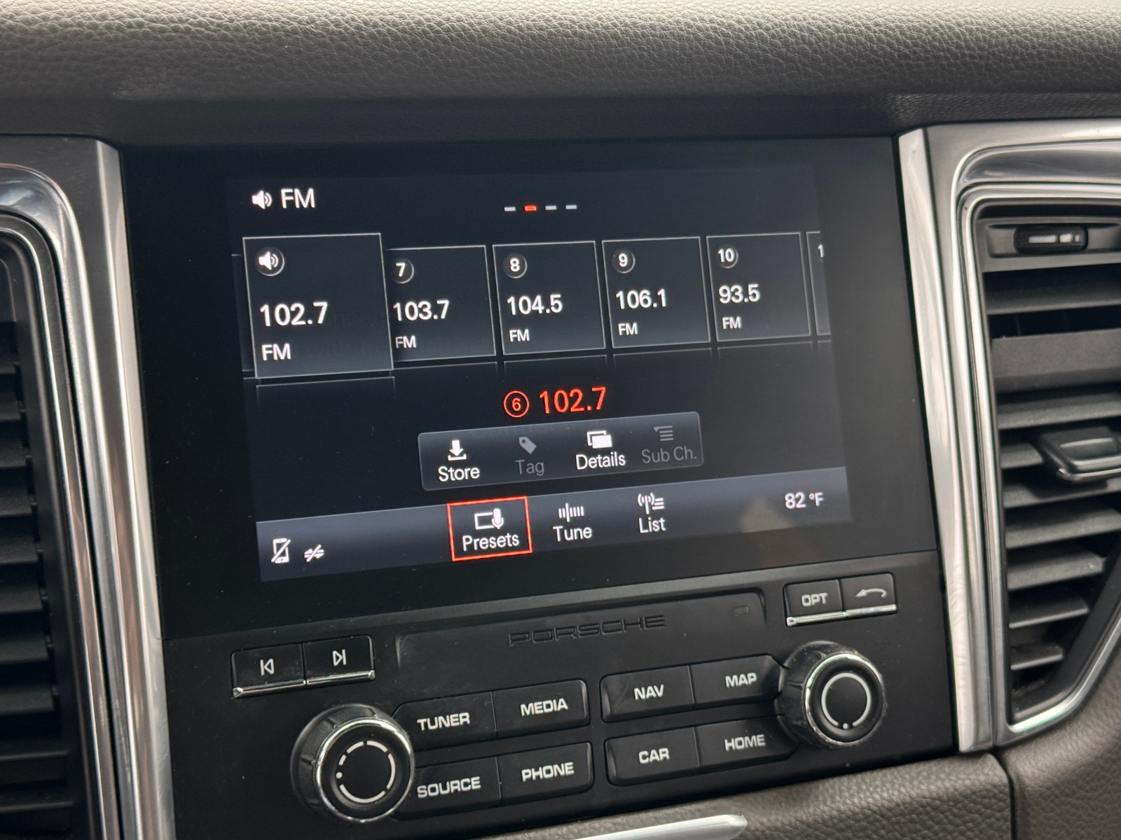 Thumbnail: 2017 Porsche Macan - 3