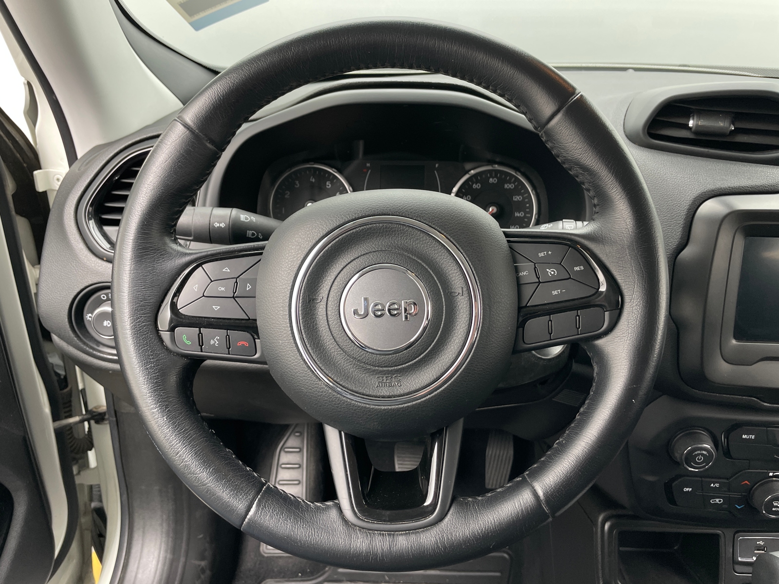 Thumbnail: 2020 Jeep Renegade - 5