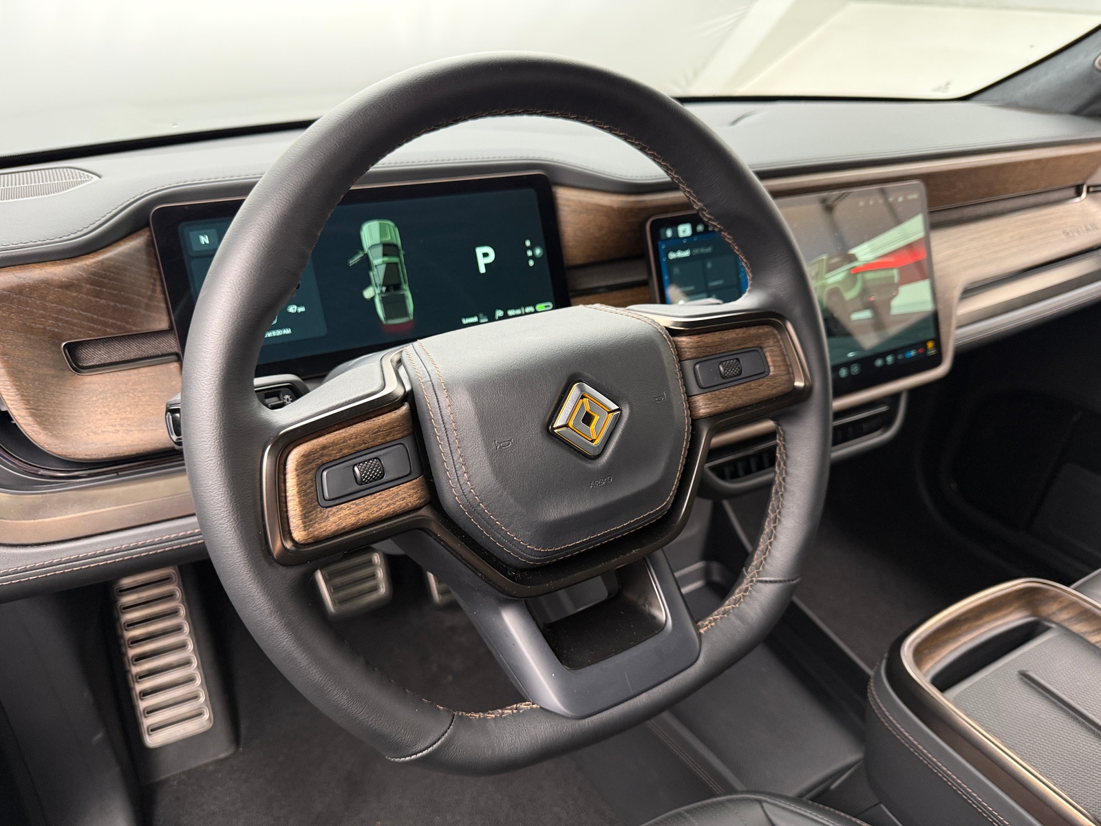 Thumbnail: 2025 Rivian R1T - 4