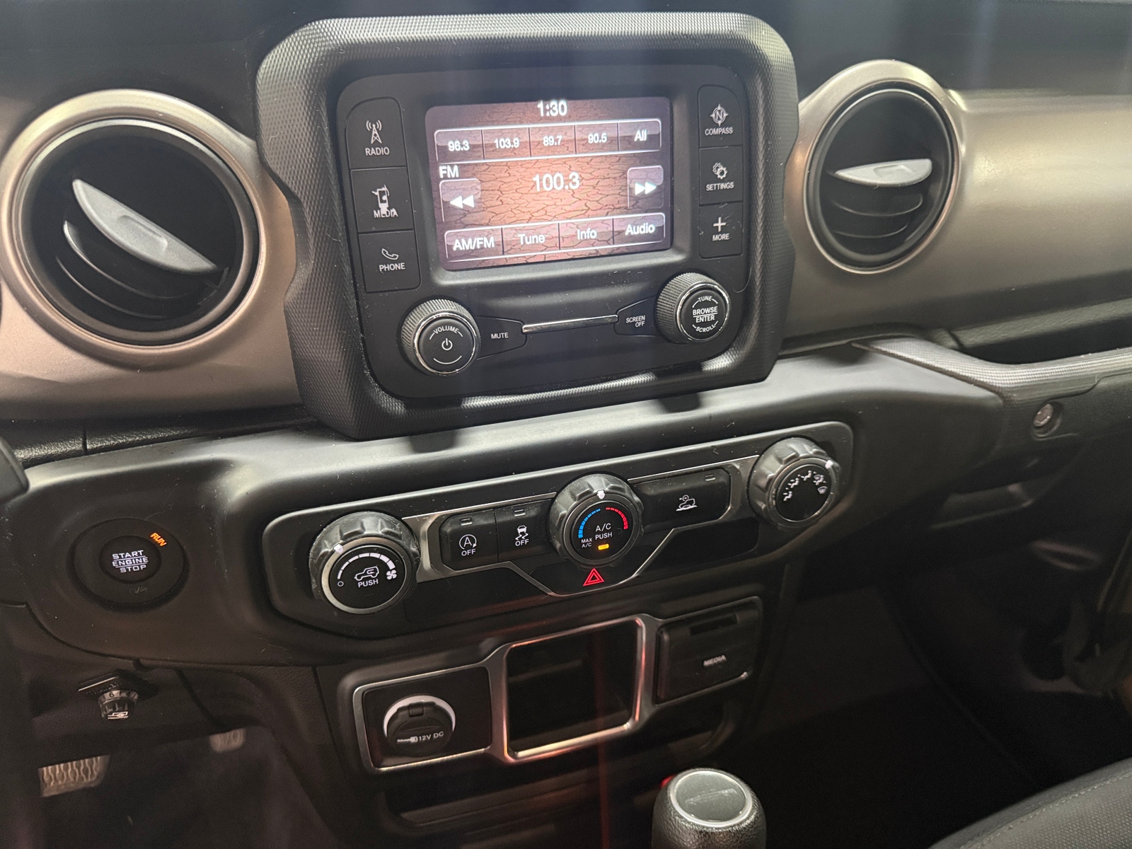 Thumbnail: 2020 Jeep Gladiator - 4