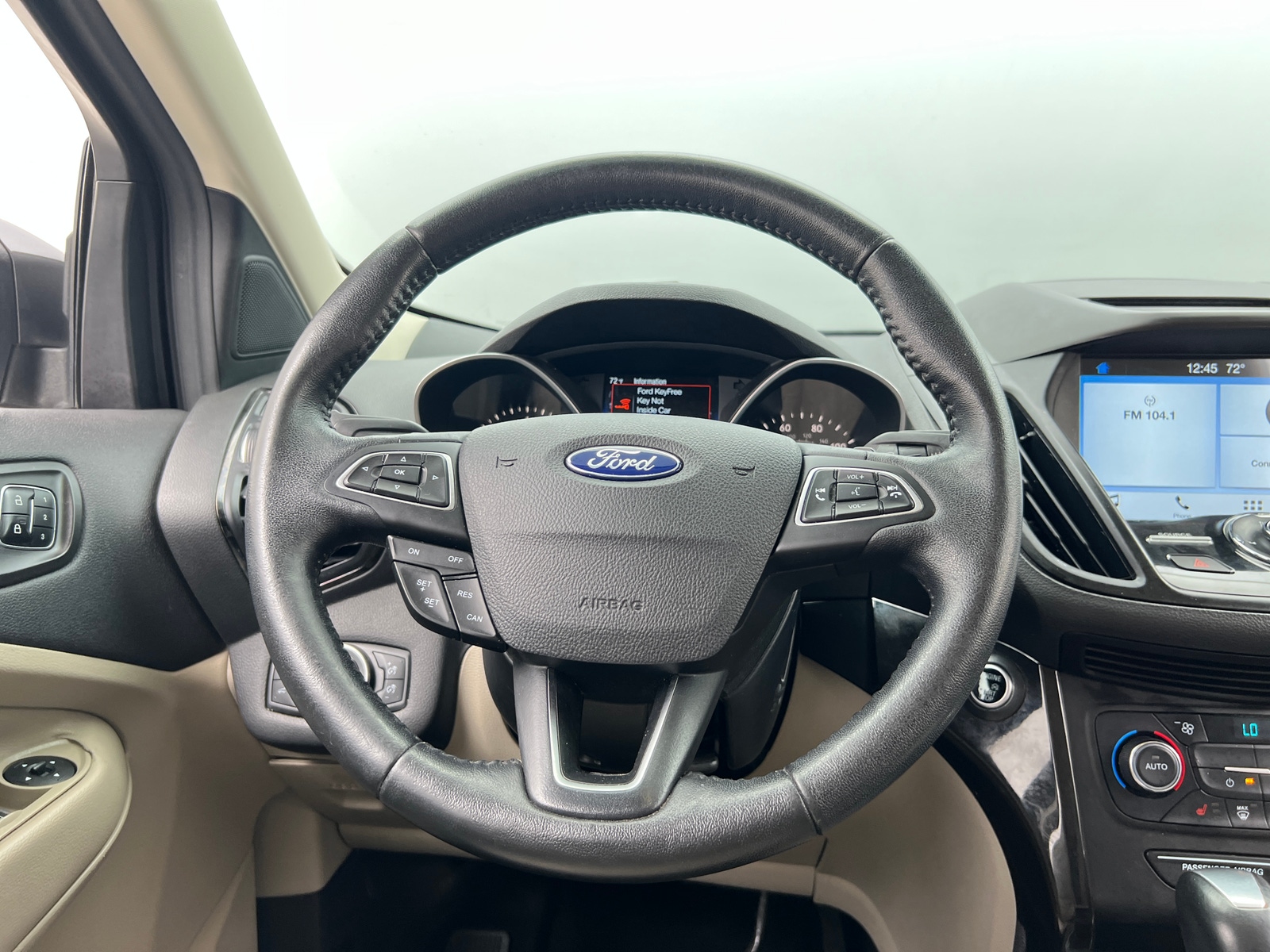 Thumbnail: 2017 Ford Escape - 4