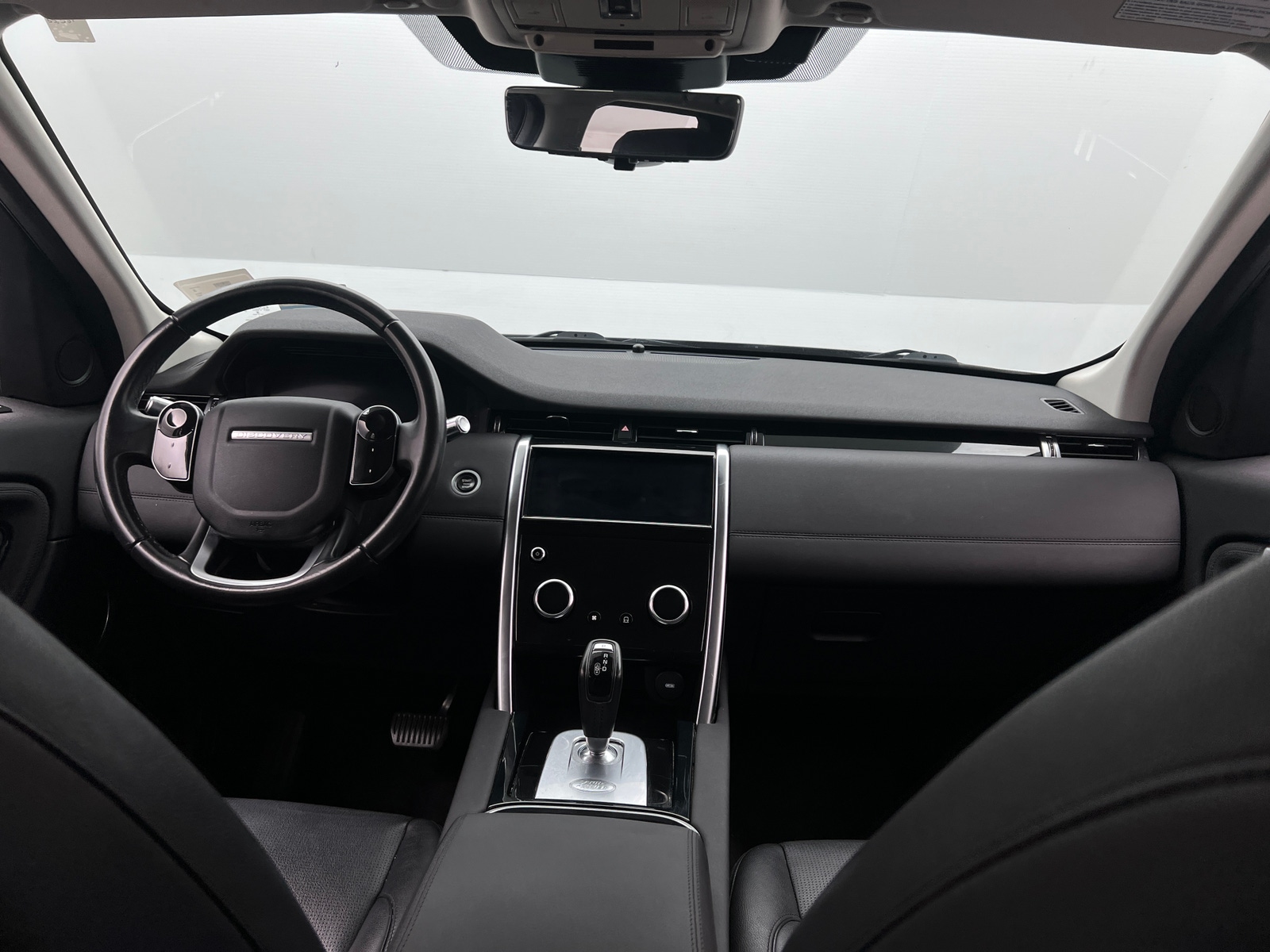 Thumbnail: 2020 Land Rover Discovery Sport - 2