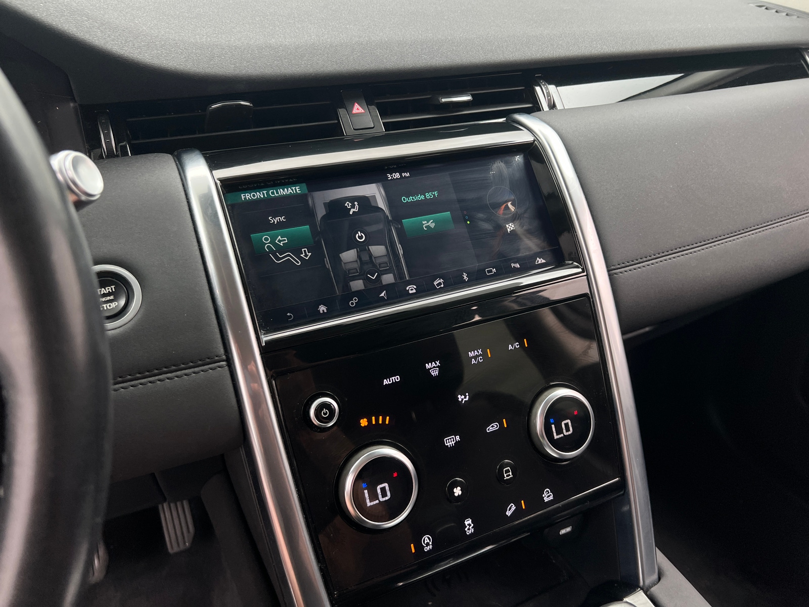 Thumbnail: 2020 Land Rover Discovery Sport - 3