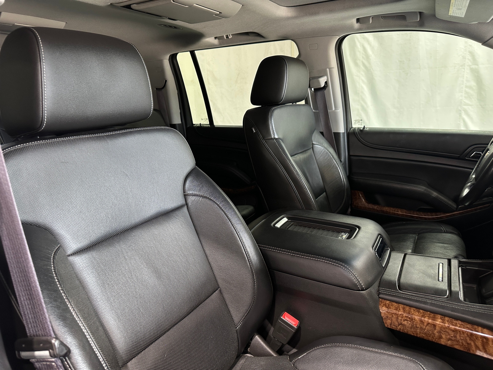 Thumbnail: 2016 Chevrolet Suburban - 2