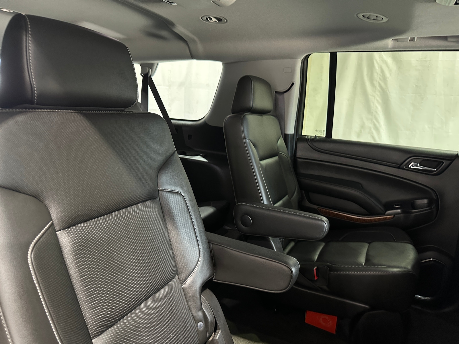 Thumbnail: 2016 Chevrolet Suburban - 6