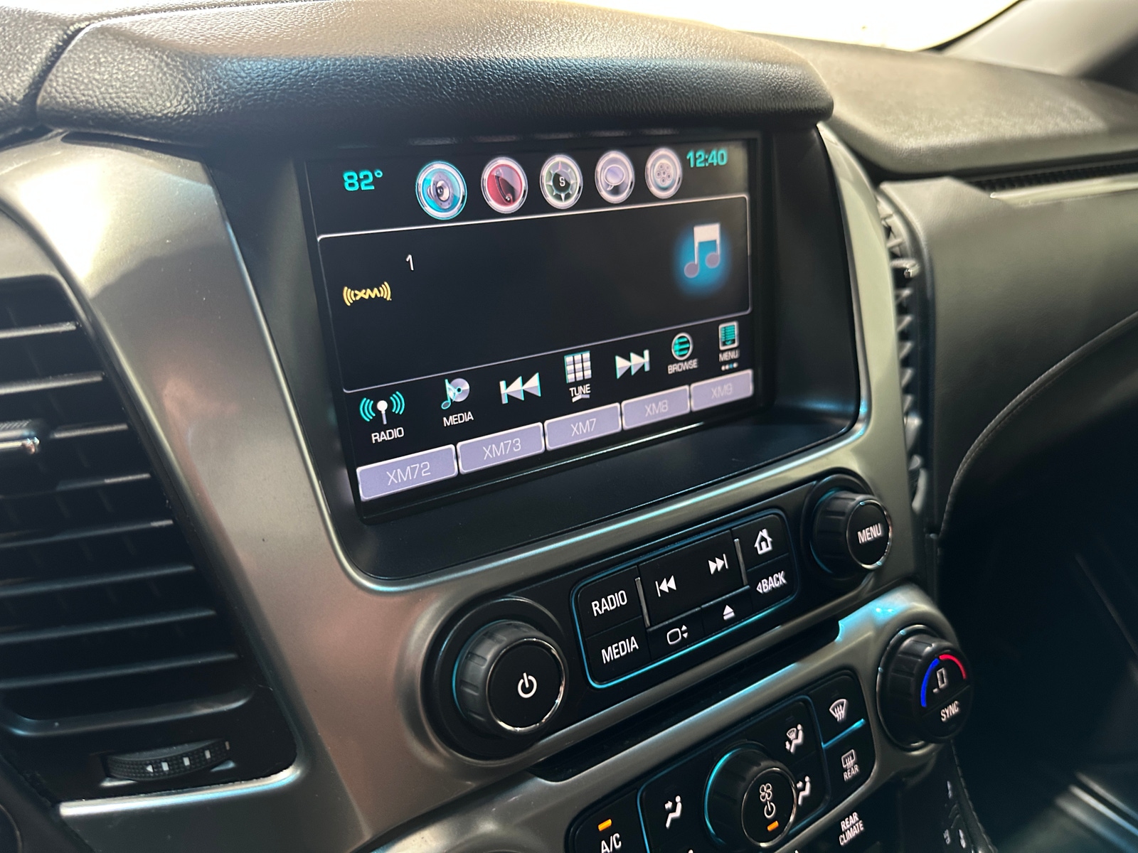 Thumbnail: 2016 Chevrolet Suburban - 4