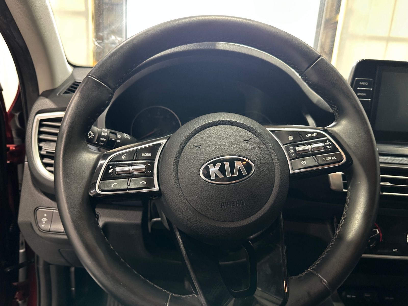 Thumbnail: 2021 Kia Seltos - 4