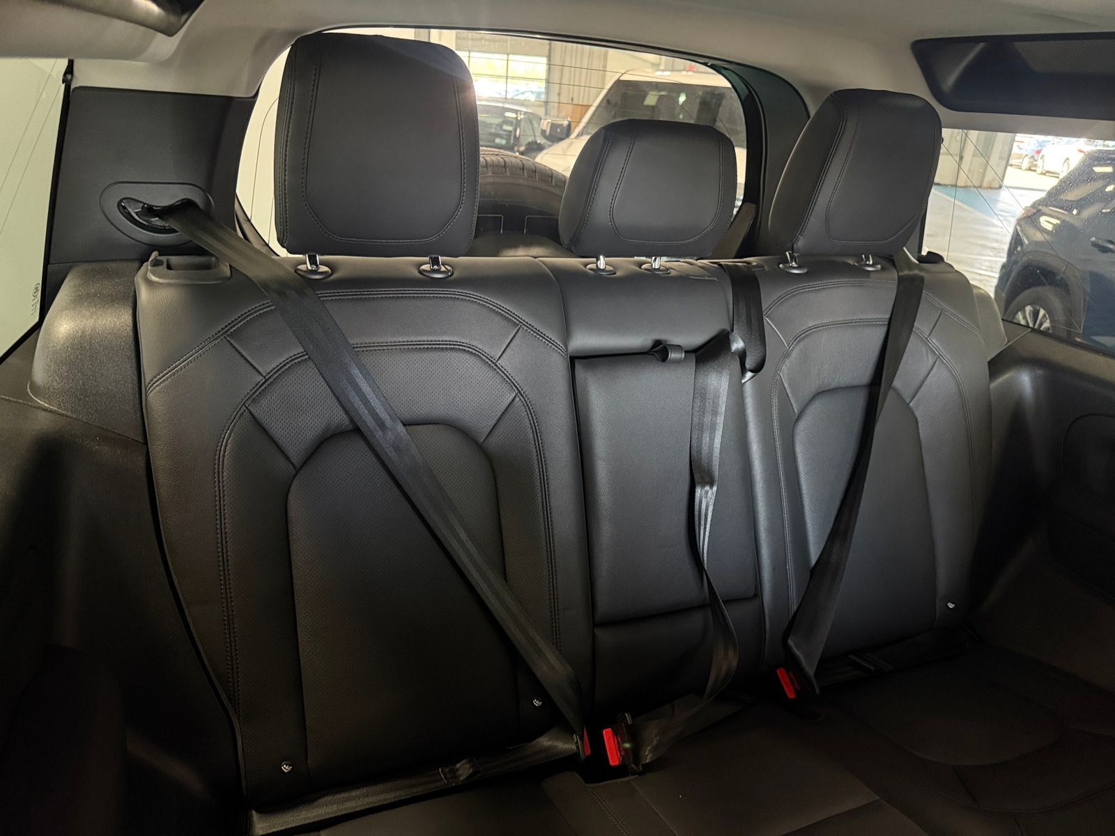 Thumbnail: 2023 Land Rover Defender - 5