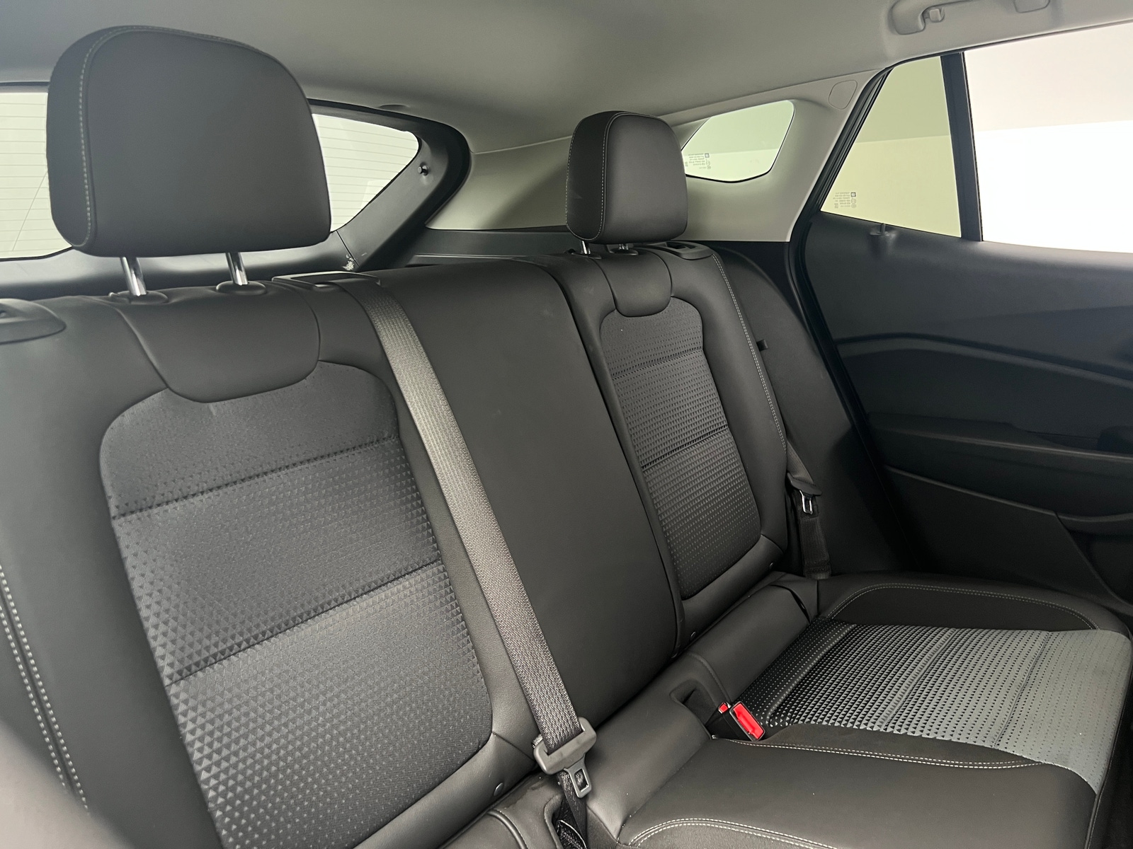 Thumbnail: 2025 Chevrolet Trax - 6