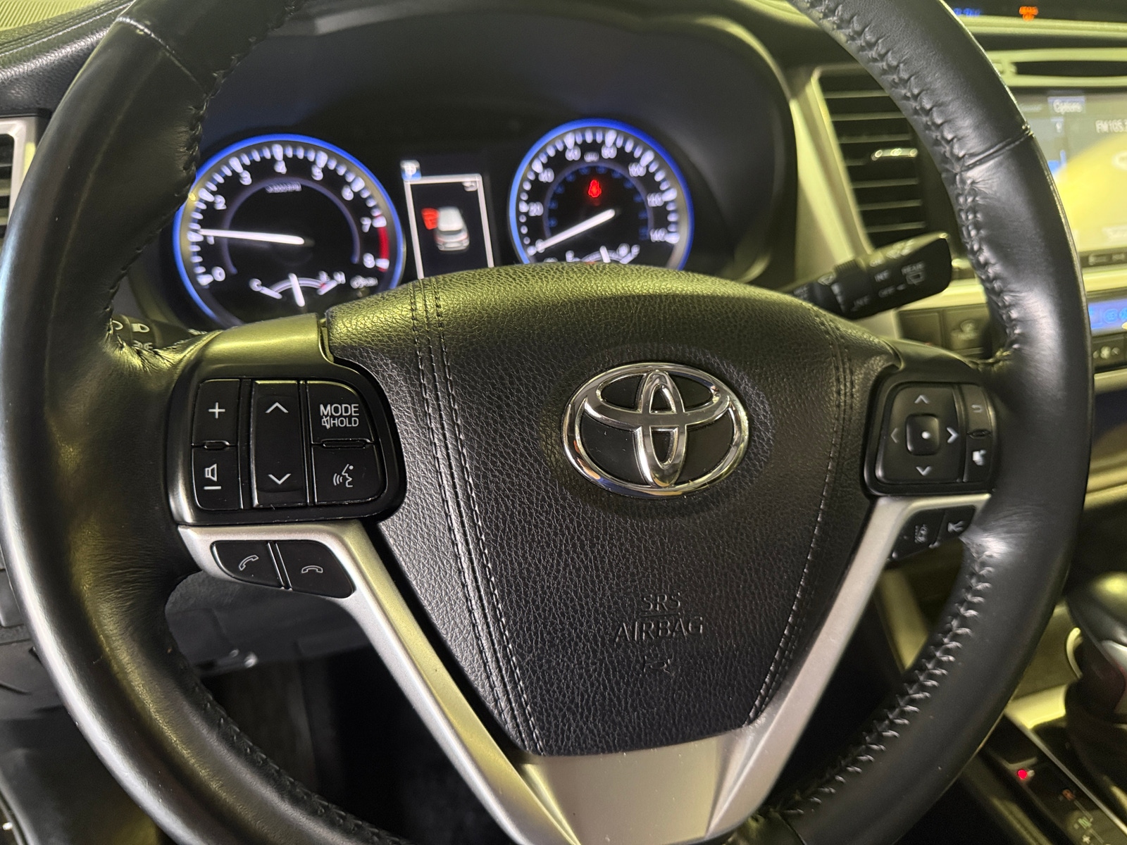 Thumbnail: 2017 Toyota Highlander - 4