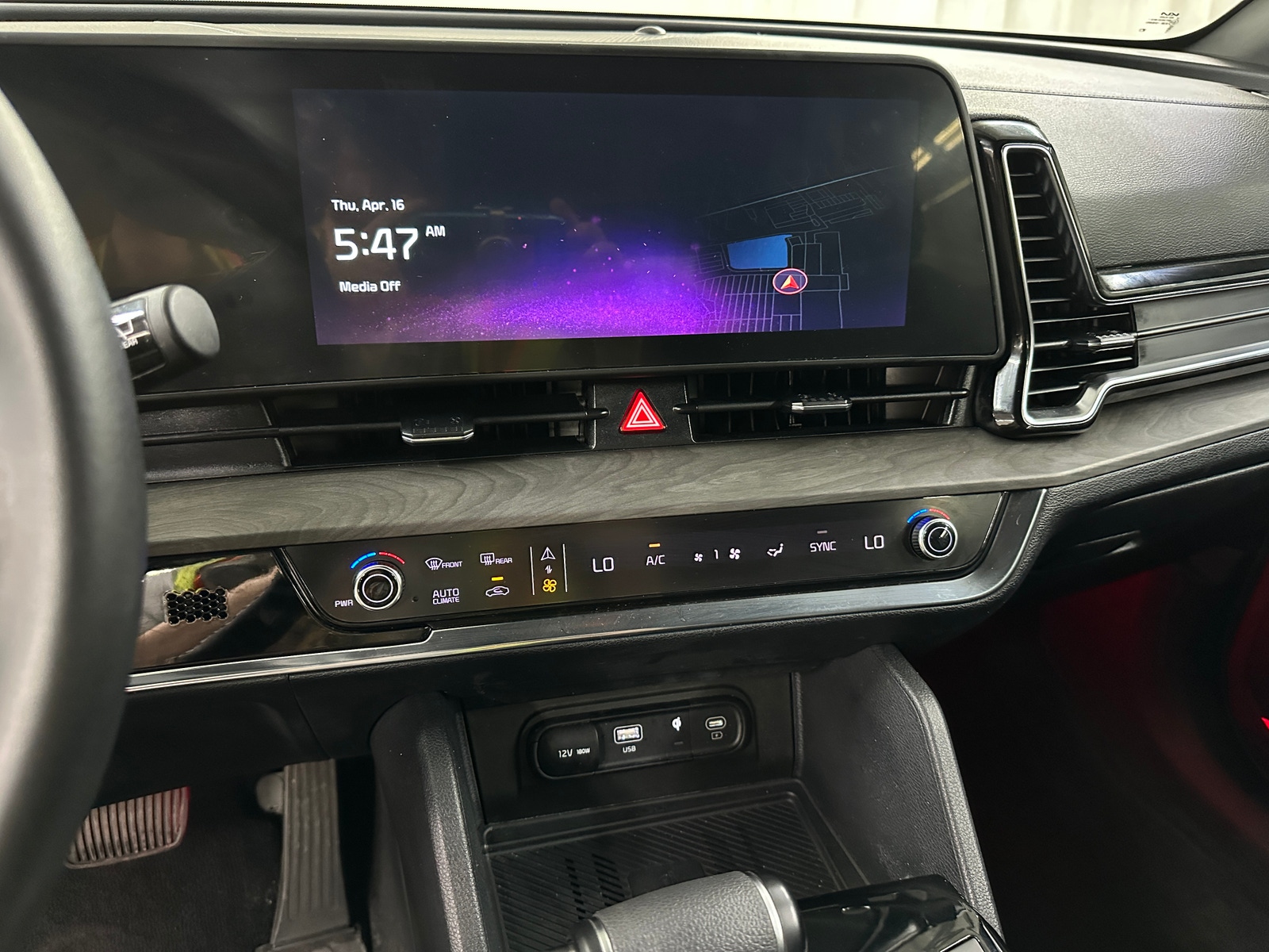 Thumbnail: 2023 Kia Sportage - 3