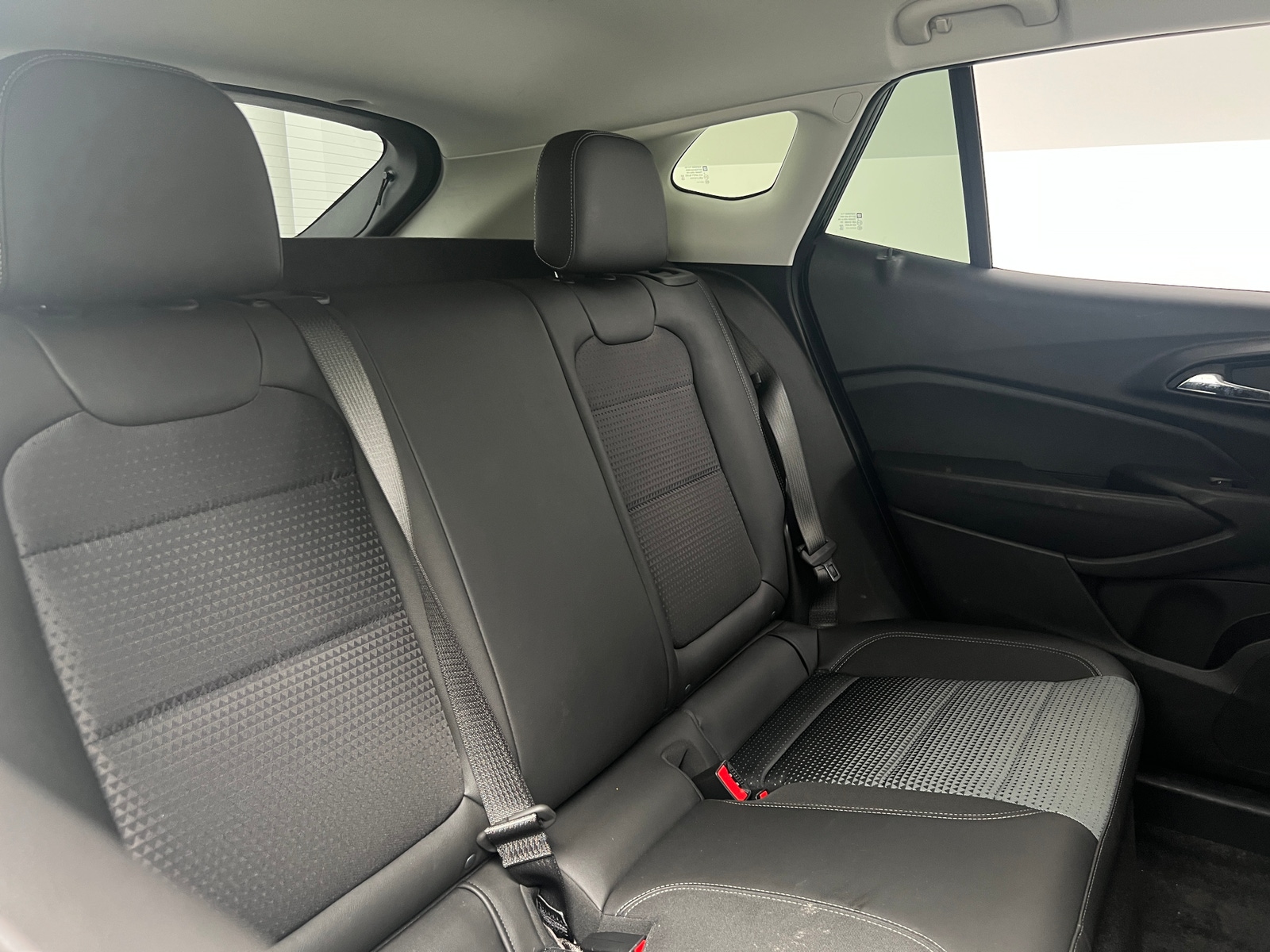 Thumbnail: 2025 Chevrolet Trax - 6