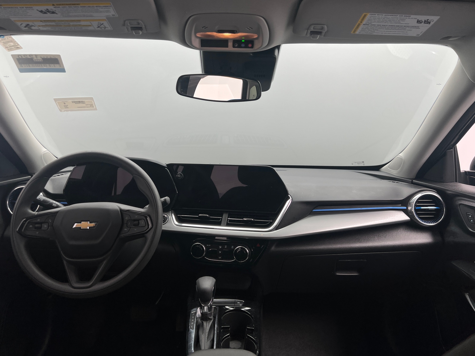 Thumbnail: 2025 Chevrolet Trax - 3