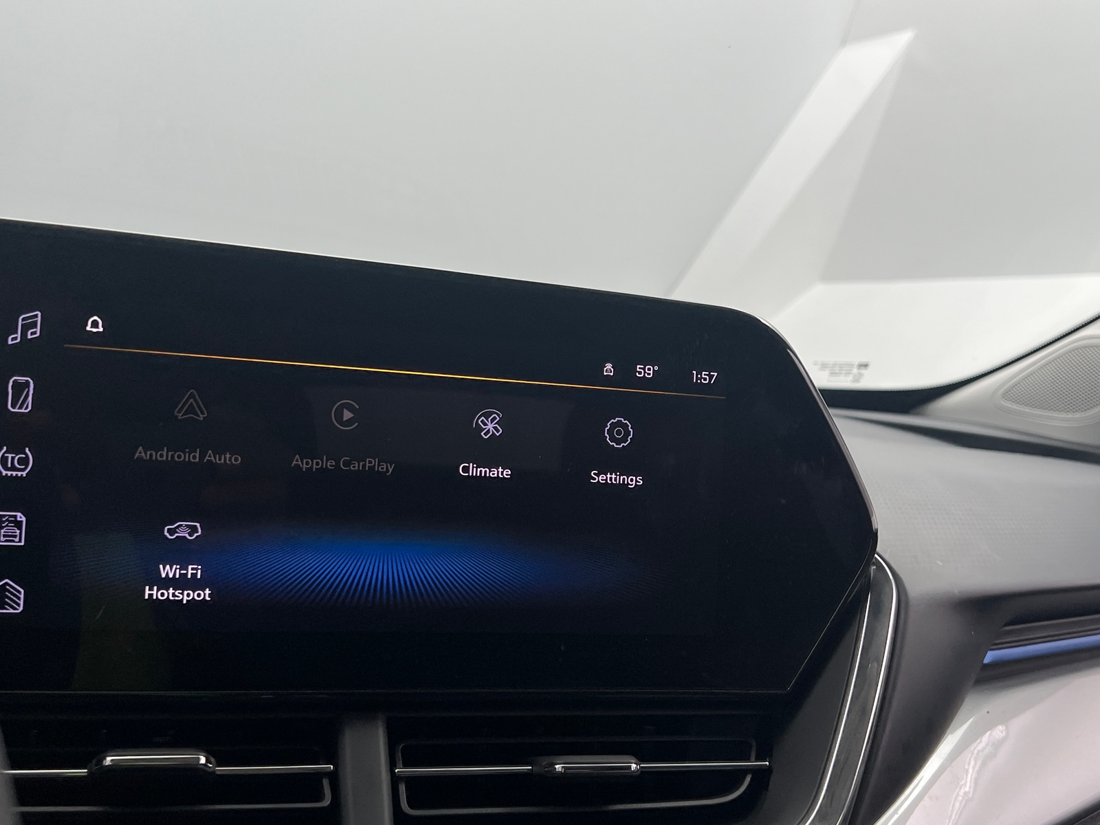 Thumbnail: 2025 Chevrolet Trax - 4