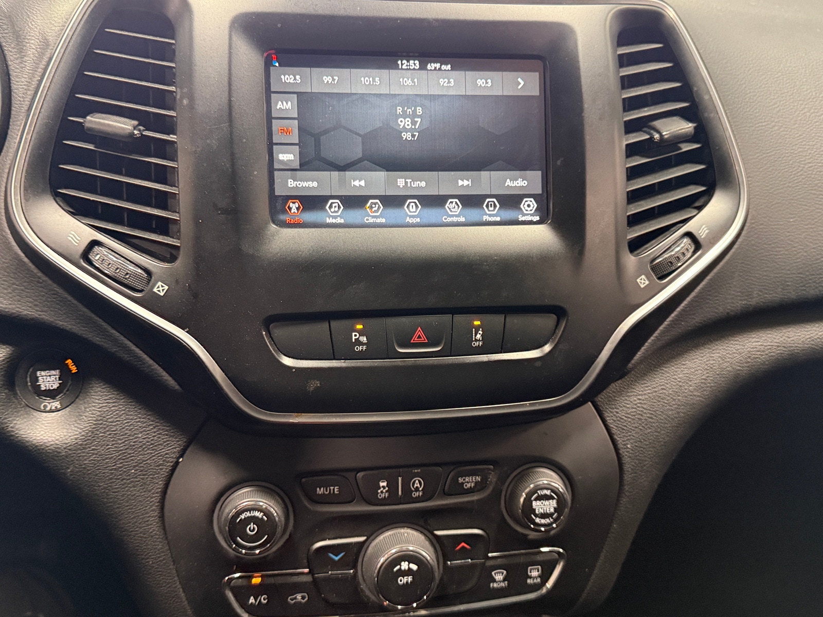 Thumbnail: 2021 Jeep Cherokee - 4