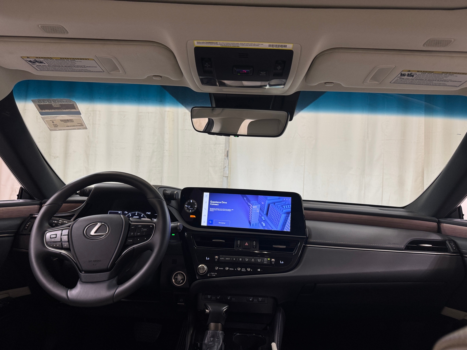 Thumbnail: 2025 Lexus ES - 2