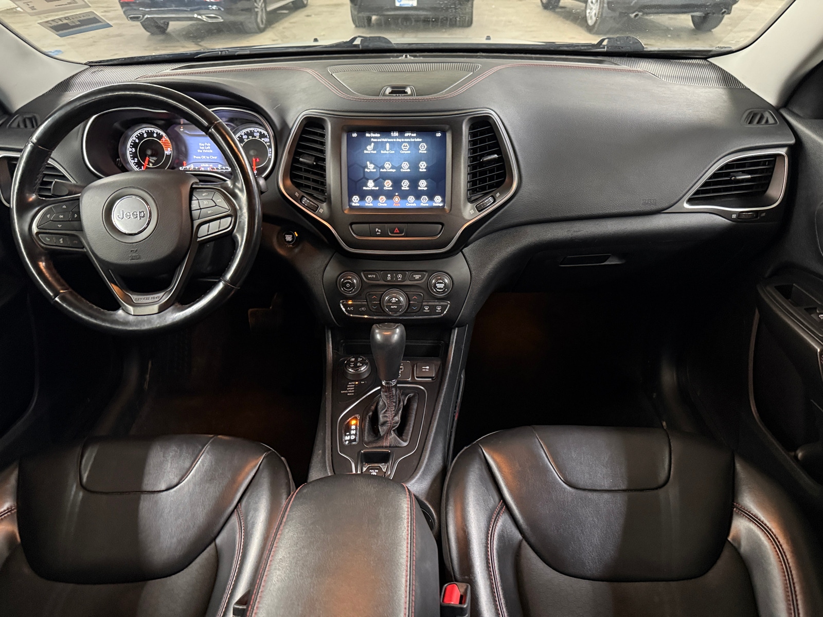 Thumbnail: 2020 Jeep Cherokee - 3