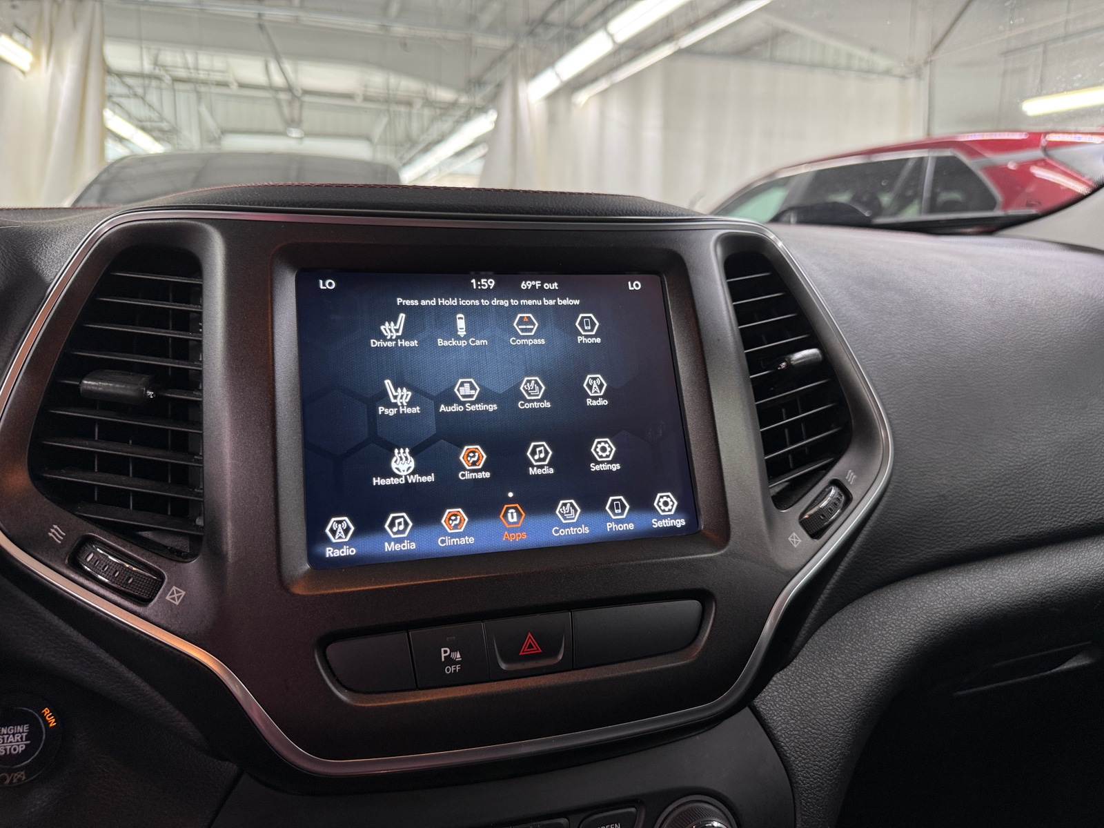 Thumbnail: 2020 Jeep Cherokee - 4