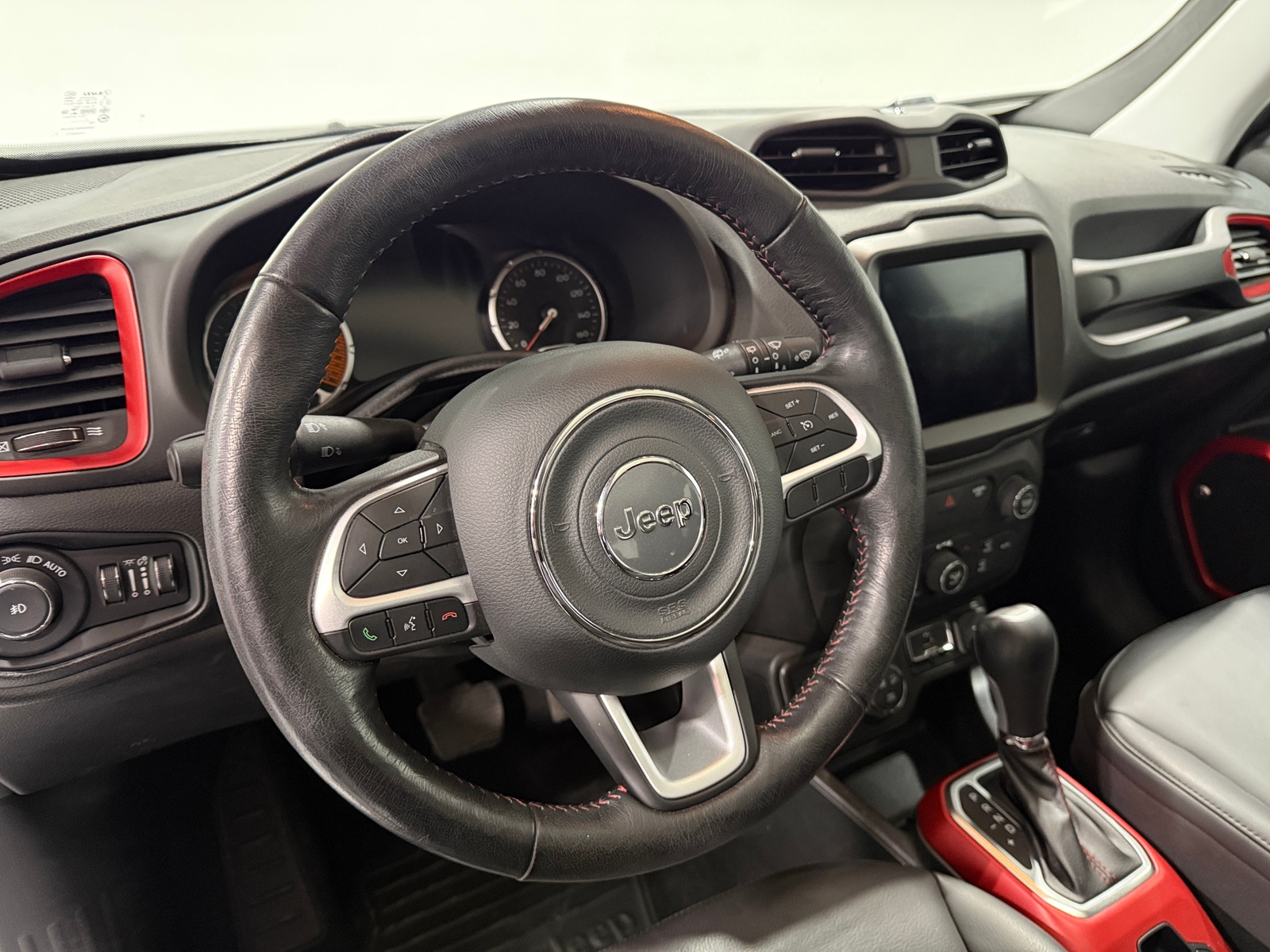 Thumbnail: 2019 Jeep Renegade - 4