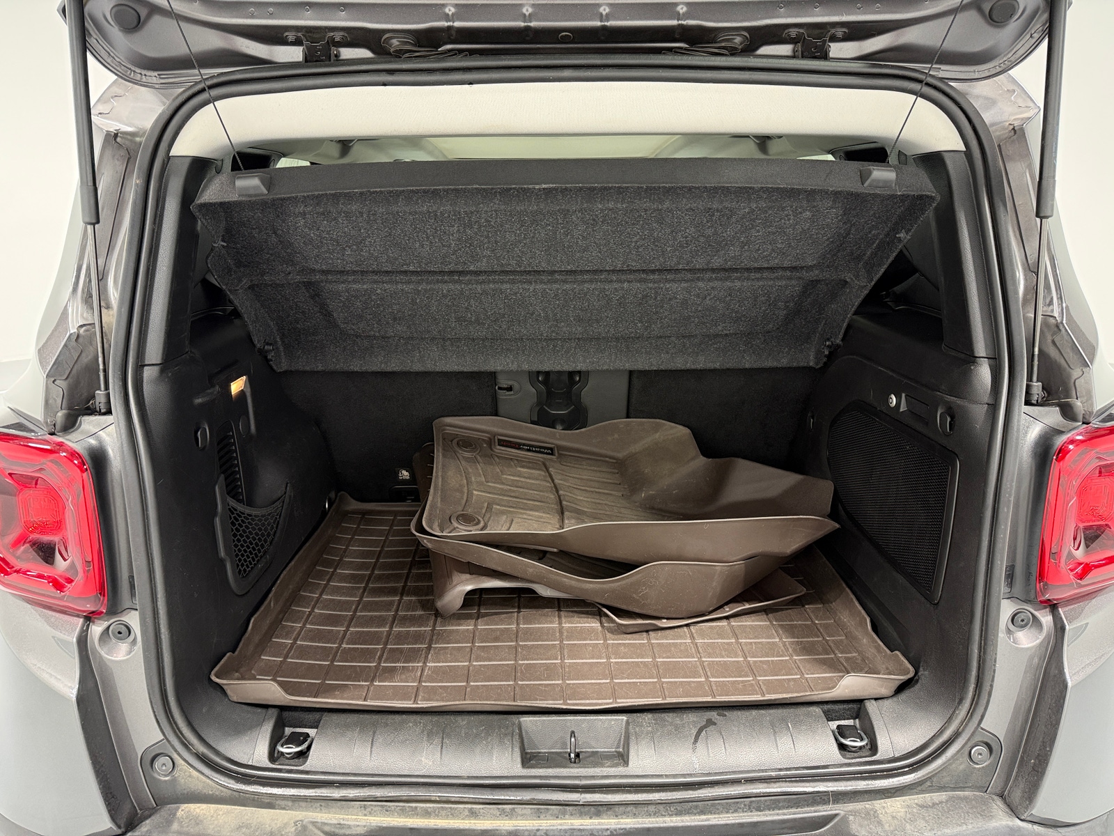 Thumbnail: 2019 Jeep Renegade - 6