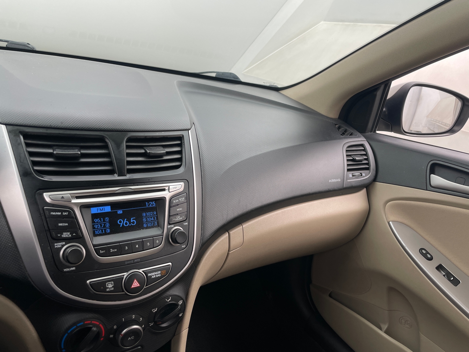 Thumbnail: 2016 Hyundai Accent - 4