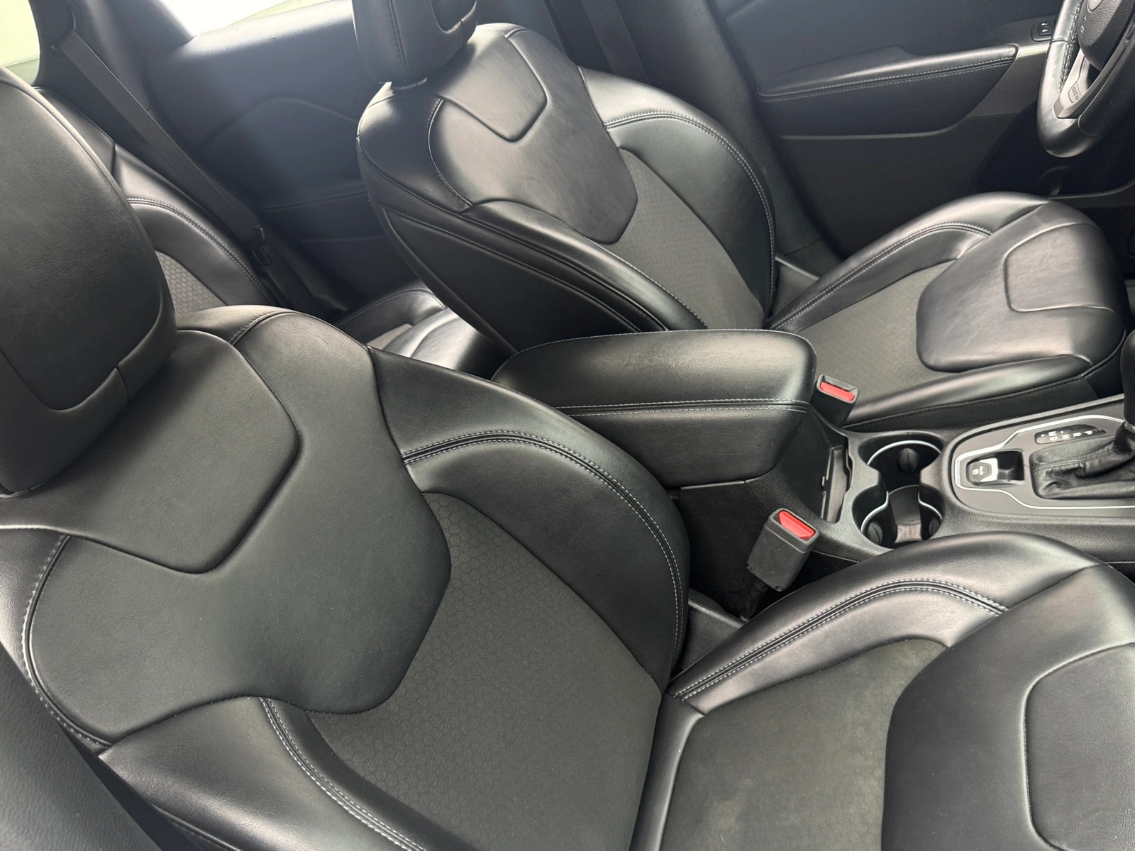 Thumbnail: 2019 Jeep Cherokee - 2