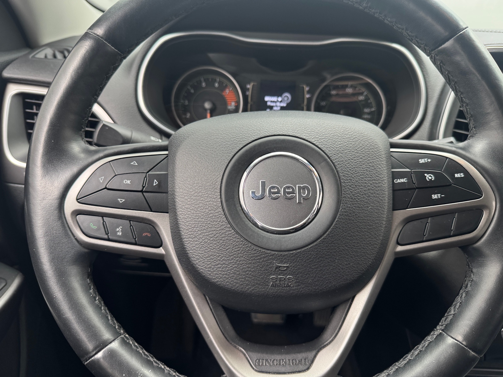 Thumbnail: 2019 Jeep Cherokee - 5