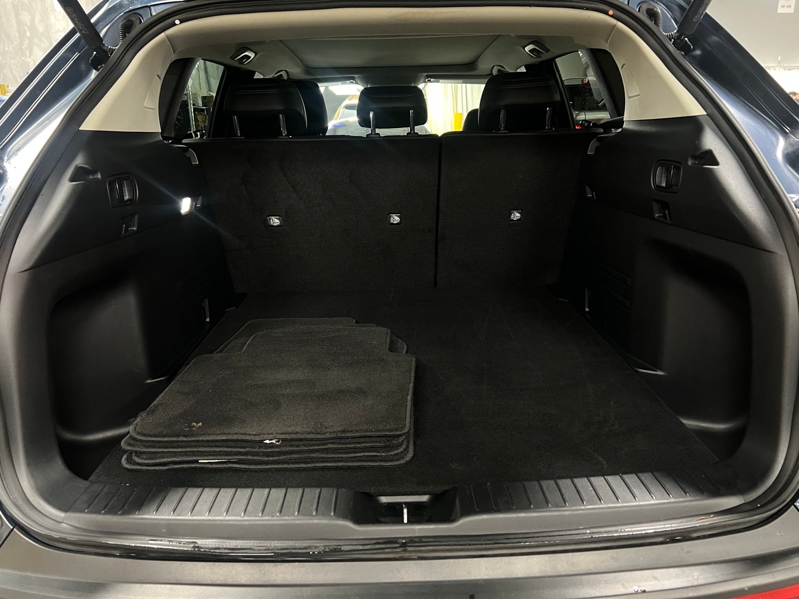 Thumbnail: 2025 Mazda CX-50 - 6