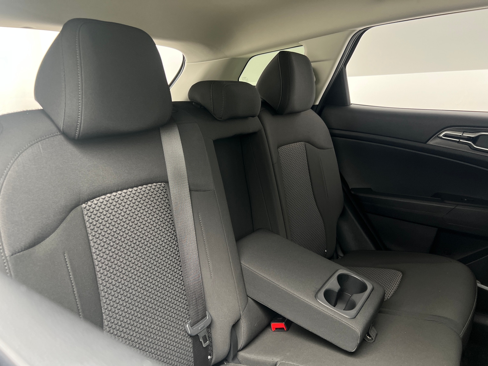 Thumbnail: 2025 Kia Sportage - 6