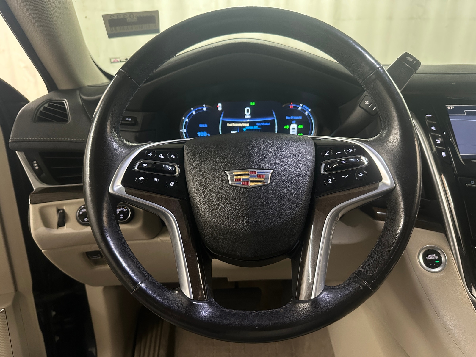 Thumbnail: 2019 Cadillac Escalade - 4