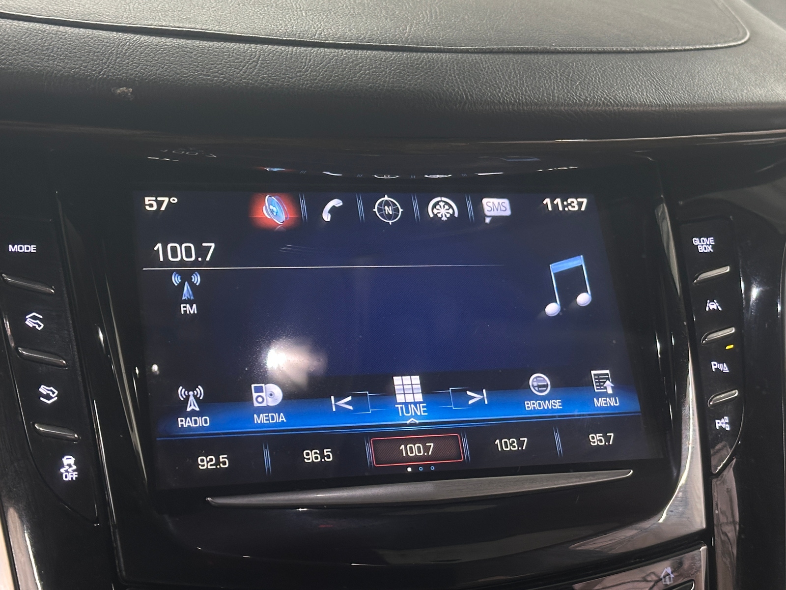 Thumbnail: 2019 Cadillac Escalade - 3