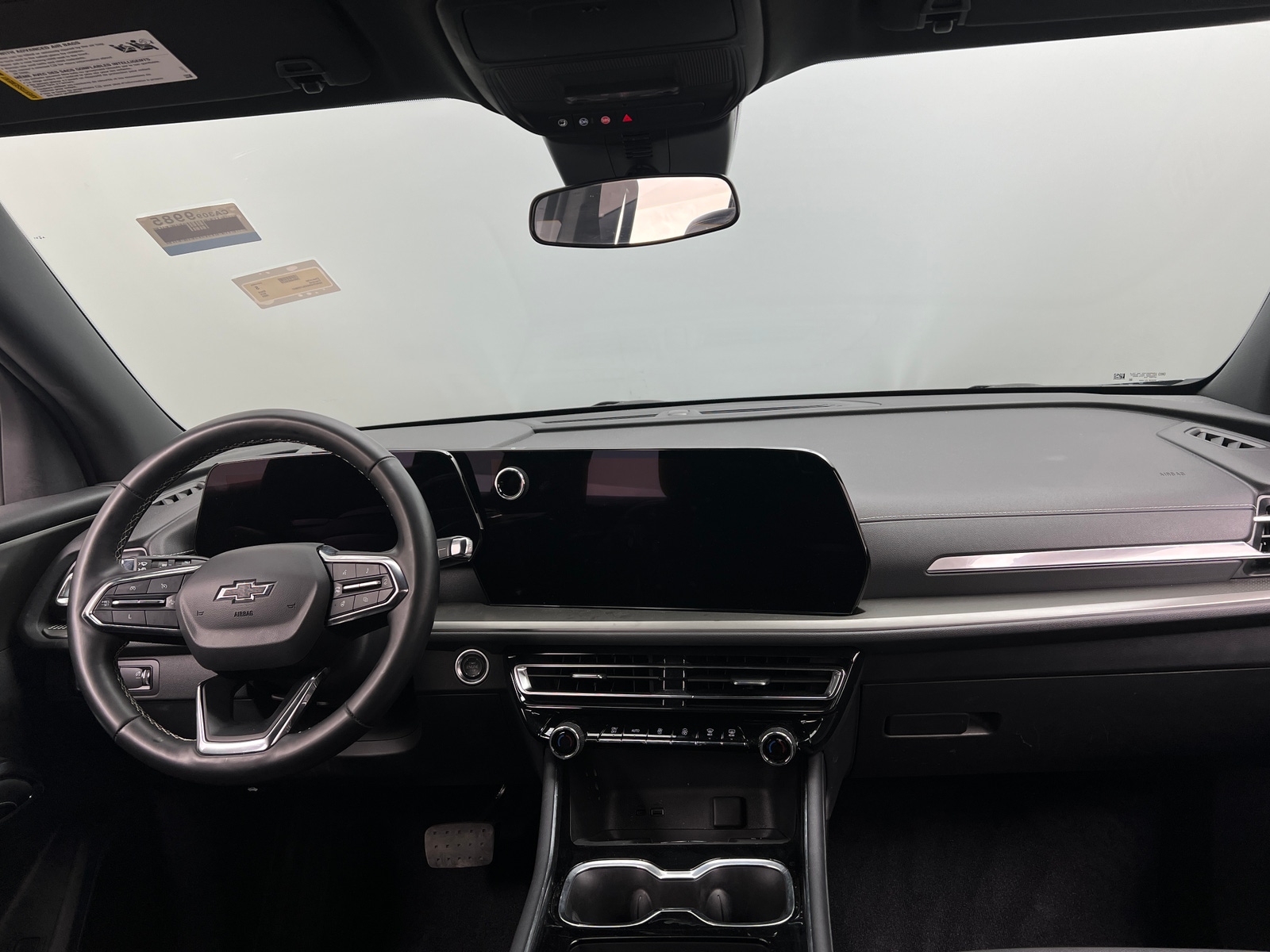 Thumbnail: 2025 Chevrolet Traverse - 3