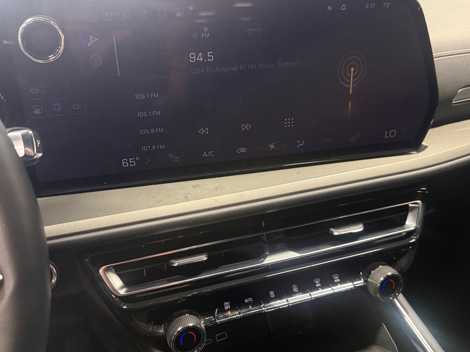 Thumbnail: 2025 Chevrolet Traverse - 4