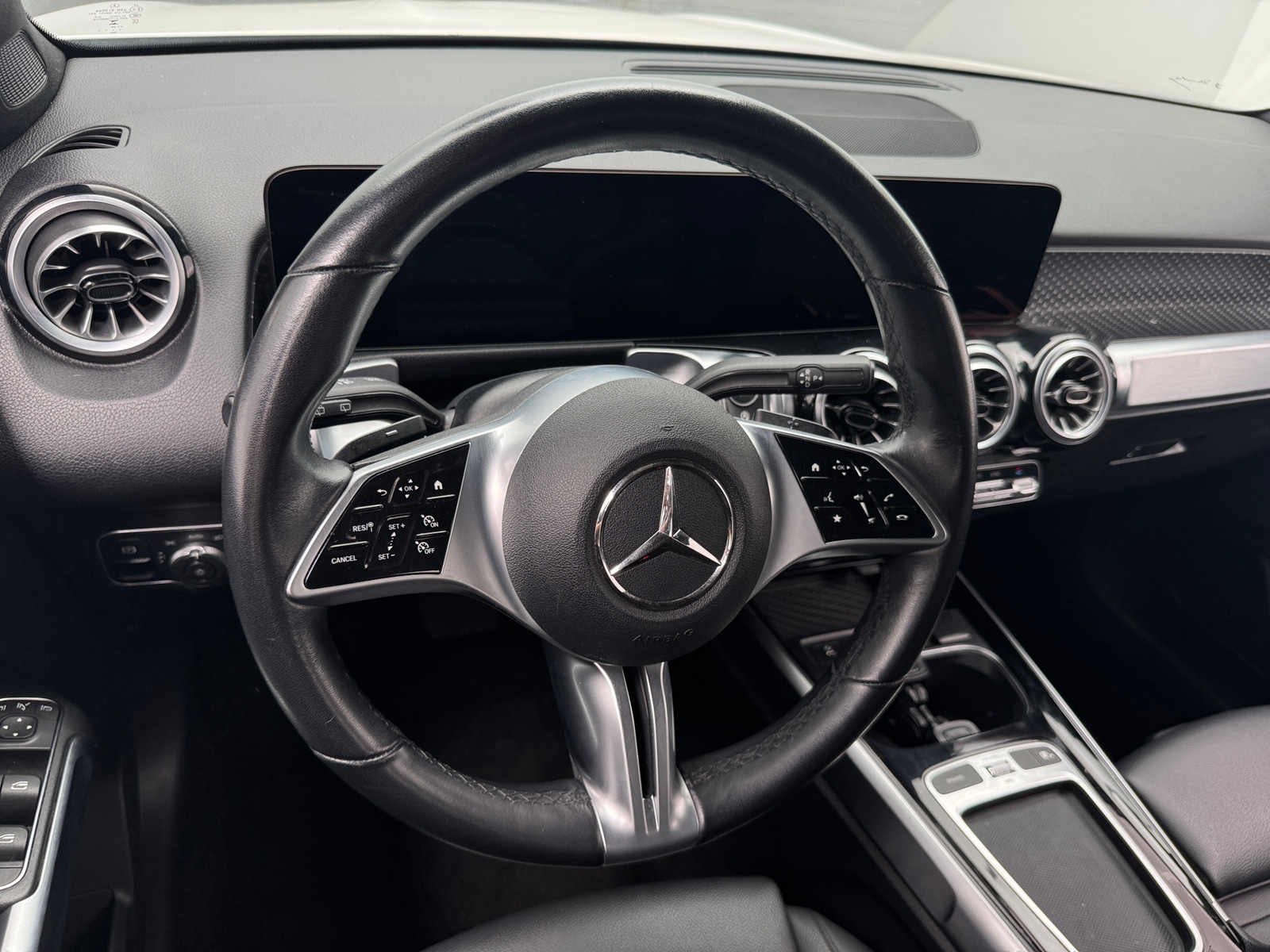 Thumbnail: 2025 Mercedes-Benz GLB - 4