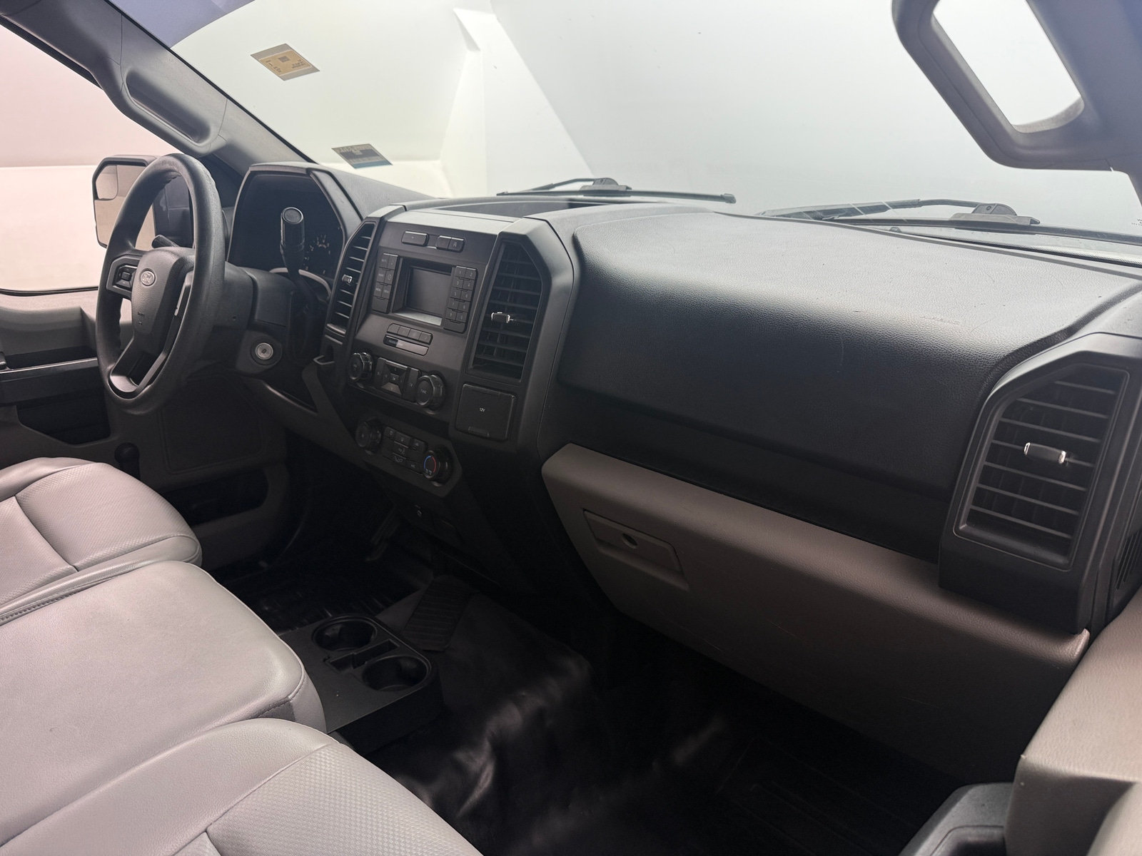 Thumbnail: 2018 Ford Econoline - 3