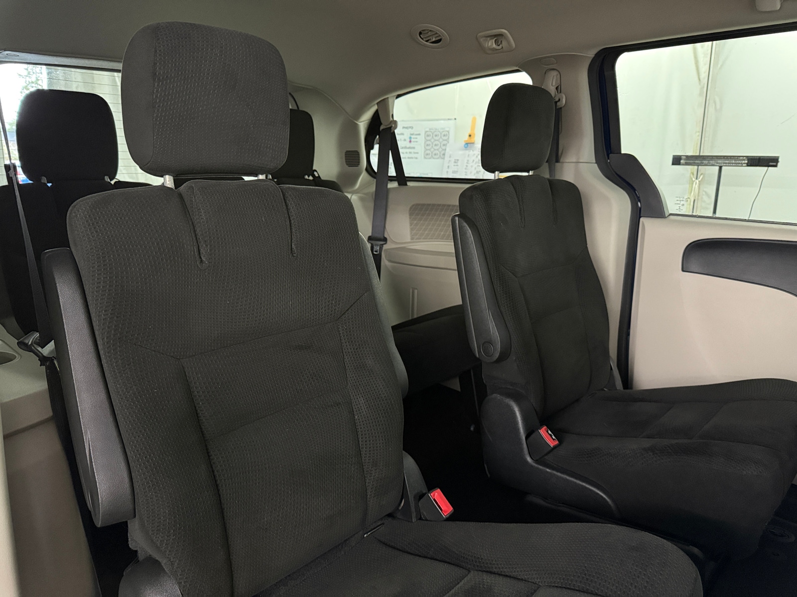 Thumbnail: 2015 Dodge Grand Caravan - 6